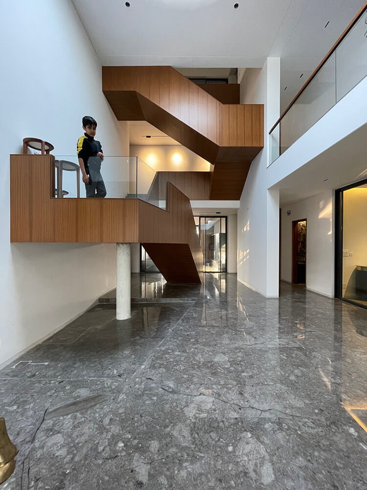 Cantilever House photo