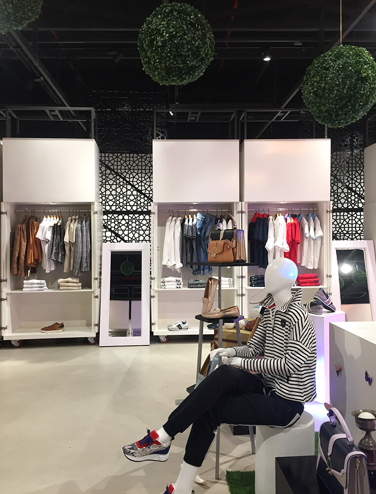 Quest Mall Gallery, Kolkata photo