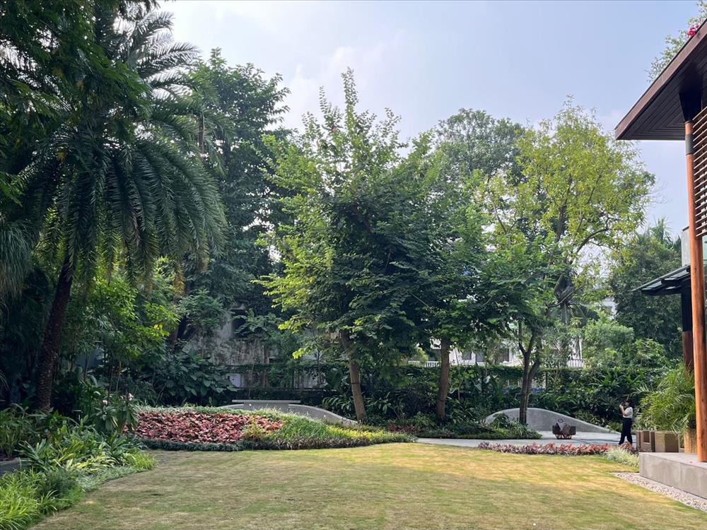 Alipur White House landscape photo